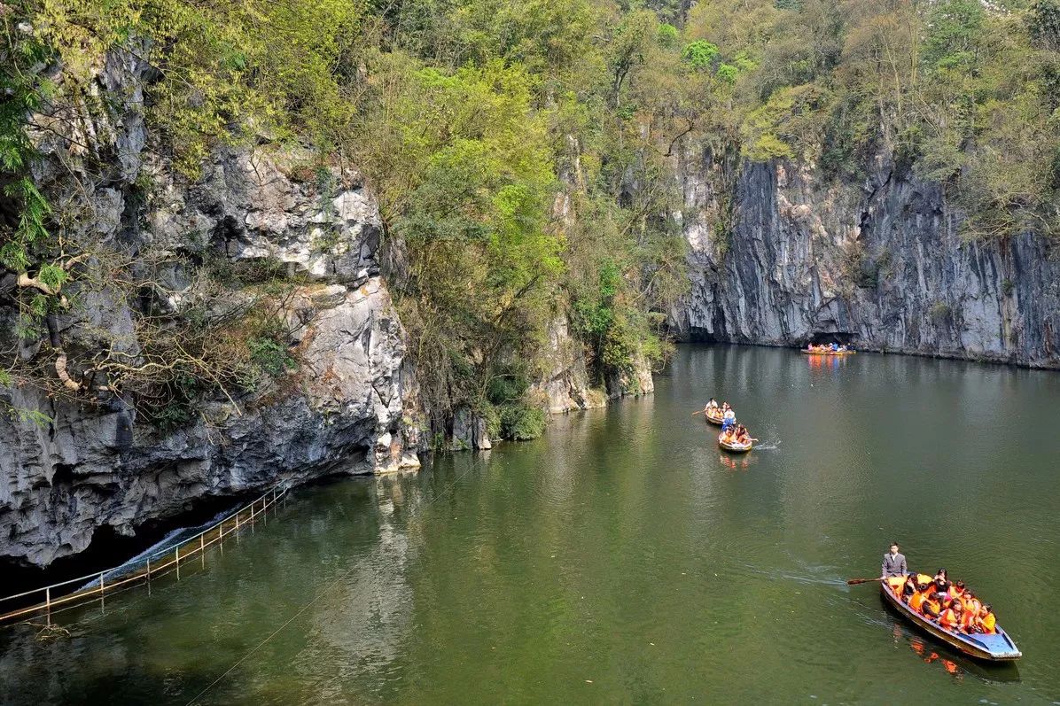 花安高速花溪段,花安高速沿途景区