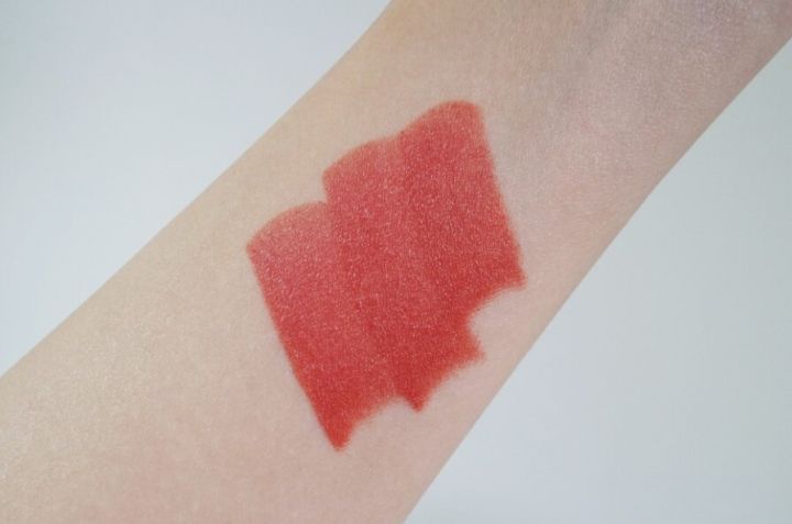 今年秋冬最显白的口红种草必备,秋冬显白口红色号推荐