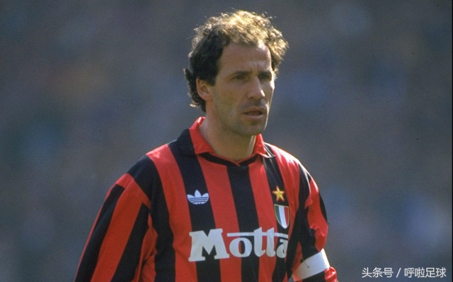 谁是足球史上最伟大的7号,哈维·加西亚·卡洛斯