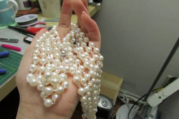 白珍珠漂亮还是灰珍珠漂亮,十大必买珍珠款式经典