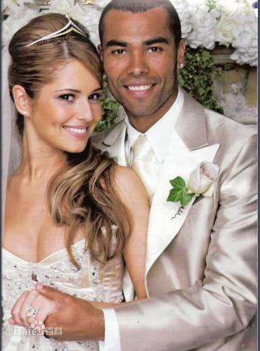 英超太太团女神,英超太太团维拉女神