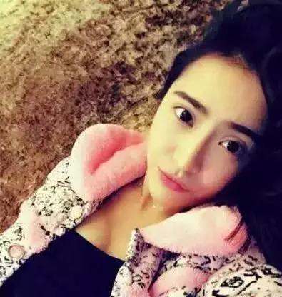 网红王思聪和女伴,王思聪和angelababy关系