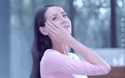 皮肤黑不用任何产品变白,皮肤黑不用化妆染什么颜色头发