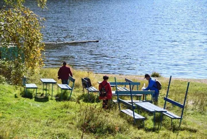 坐火车穿越俄罗斯西伯利亚,欧洲火车途经小镇