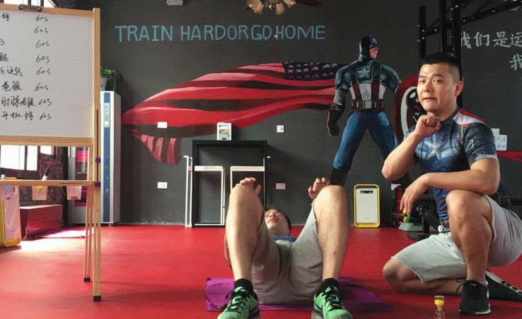 不做油腻男,如何练出搓衣板式腹肌