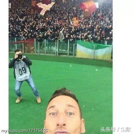 top10足球搞笑,世界足坛20大奇葩时刻上集