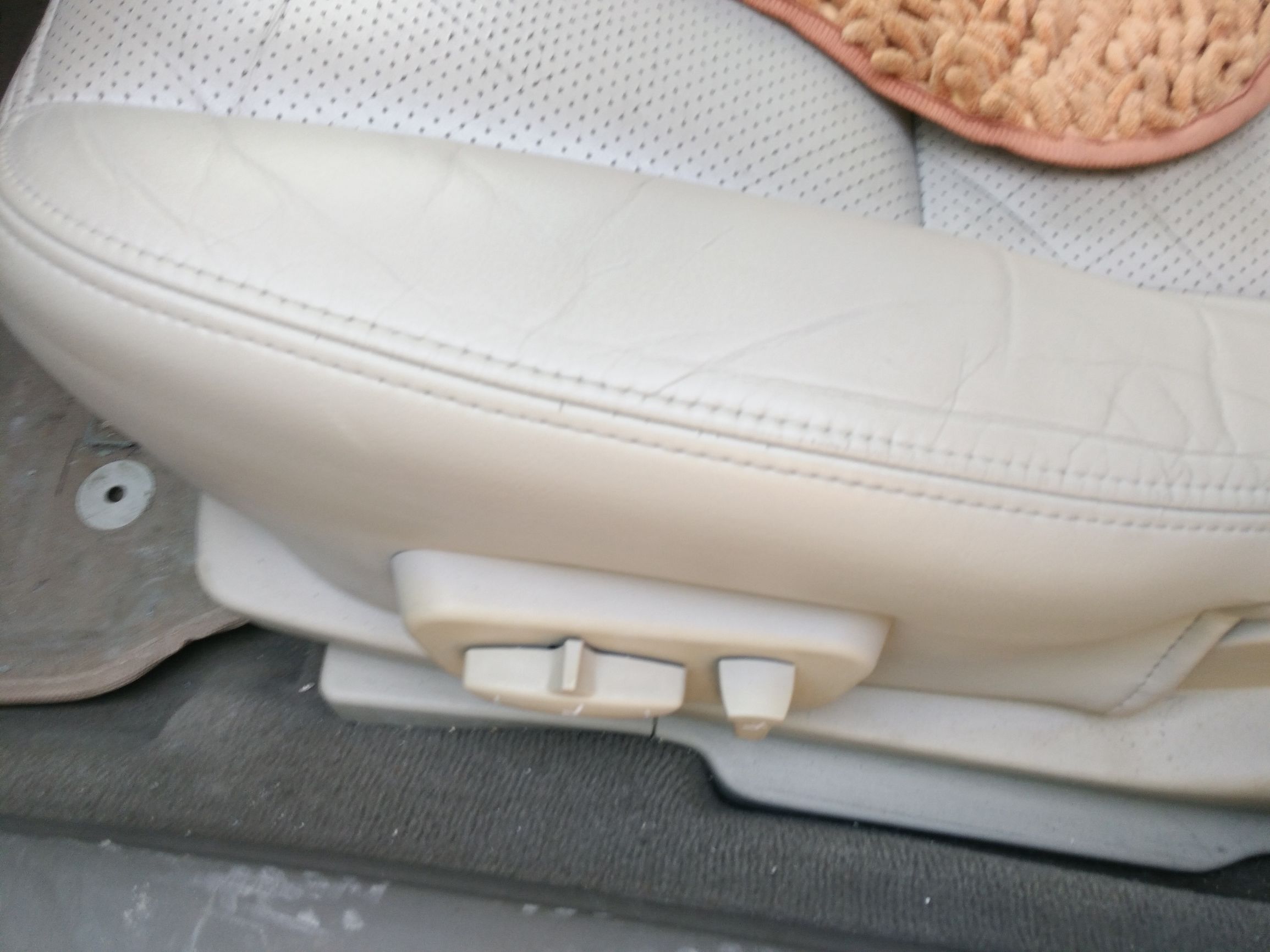 2012年别克君威2.4自动挡高配油耗,2021别克君威2.0油耗真实油耗多少