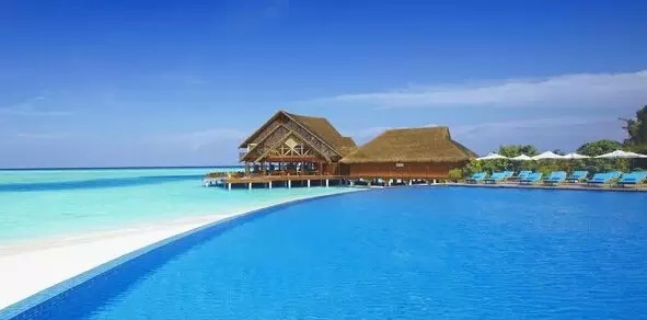 满月岛旅游攻略,满月岛和马尔代夫岛哪个好