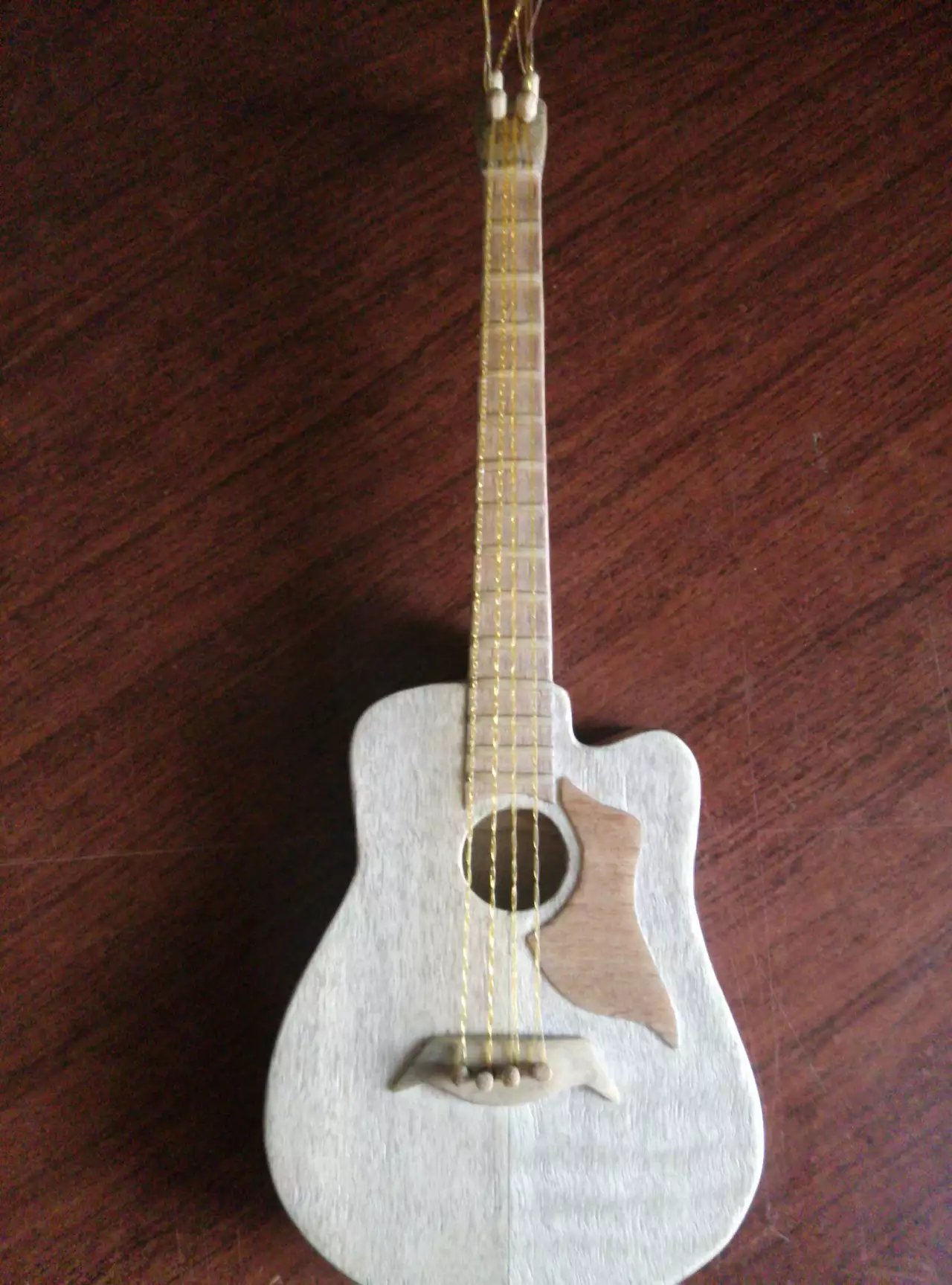 最简单工具做吉他,自己动手做吉他教程