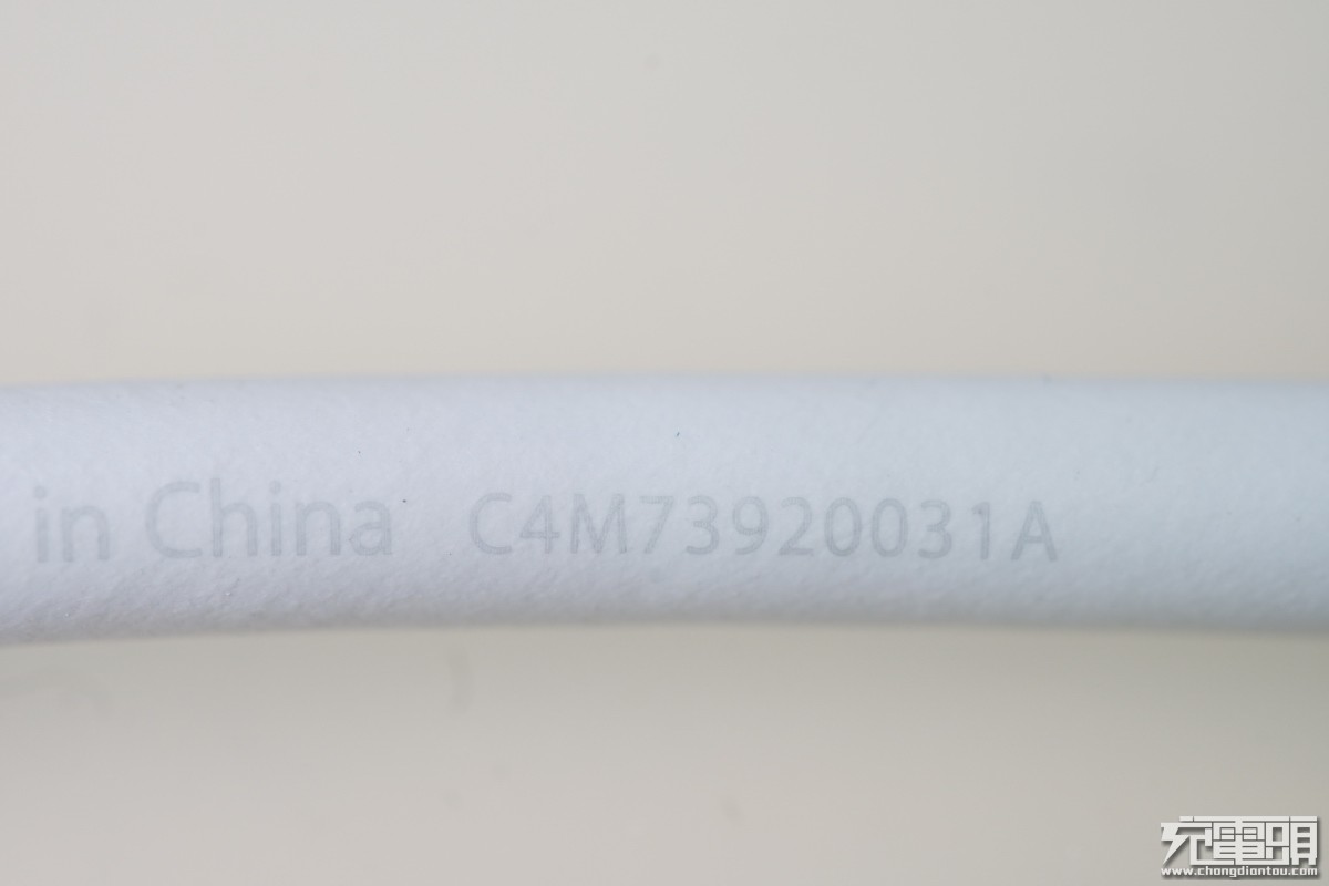 苹果数据线为什么这么贵,苹果所有数据线集合