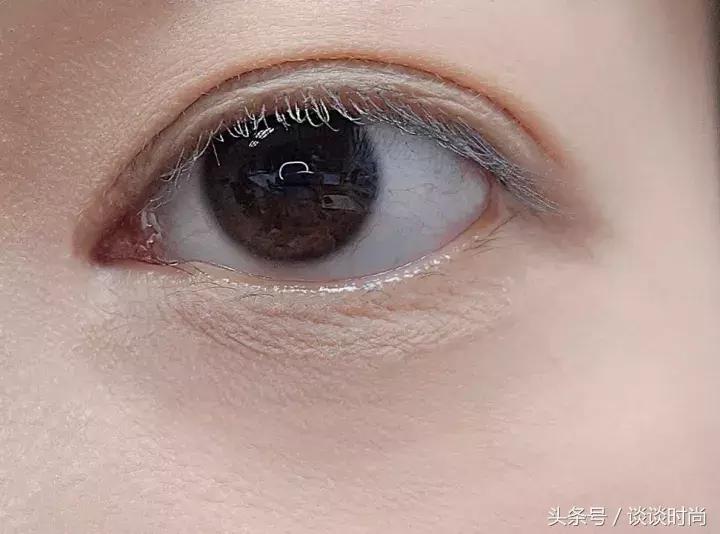 遮黑眼圈泪沟快速教程,新手如何遮泪沟黑眼圈