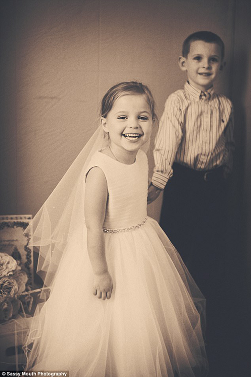 美国五岁小女孩sophie唱歌,sophia小女孩