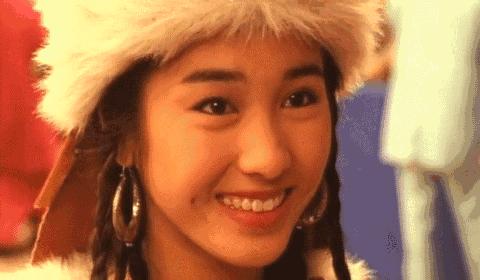 美少女眼睛突出,美少女也有黑眼圈