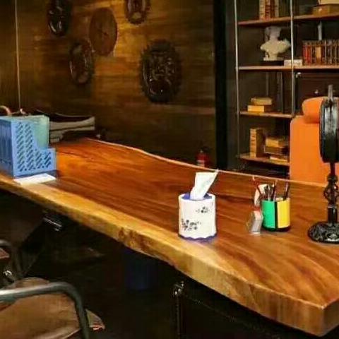 胡桃木有什么优点和缺点,胡桃木有深颜色的吗