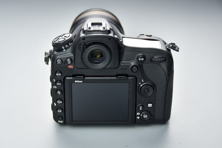 尼康d850可以碾压同价格的微单吗,尼康d850与尼康d5连拍对比测评