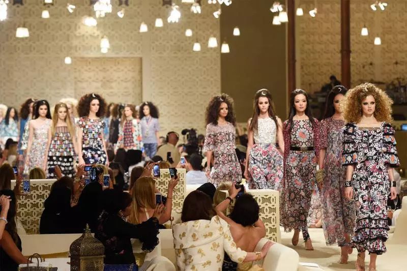 宋茜土味尬舞陈伟霆鹿晗,陈伟霆宋茜情侣装