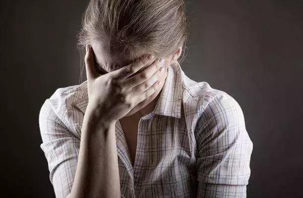 钟丽缇喝苏打水求子，你想生男还是生女？