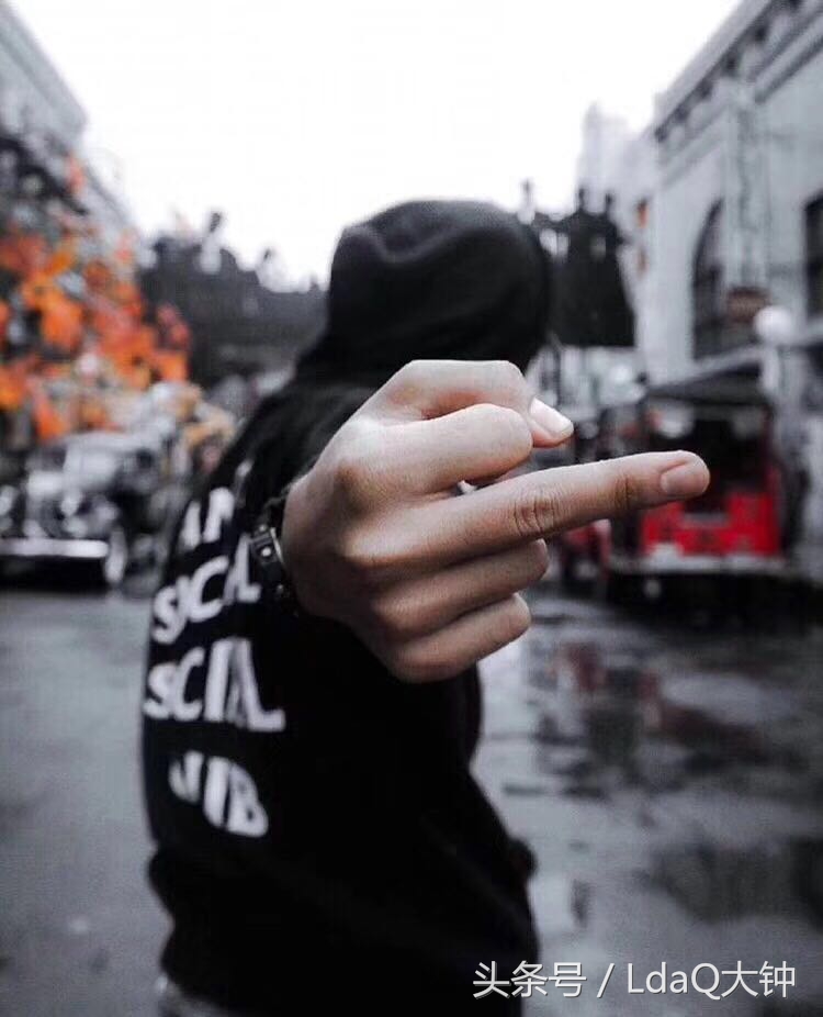 日本潮牌social,小众暗黑潮牌