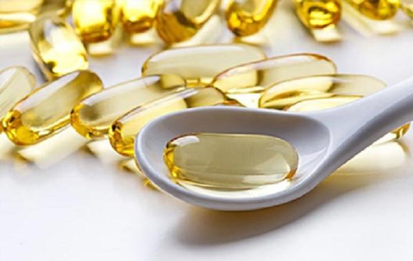 吃维生素c和维生素e能淡化痘印吗,维生素e软胶囊可以祛除痘印吗