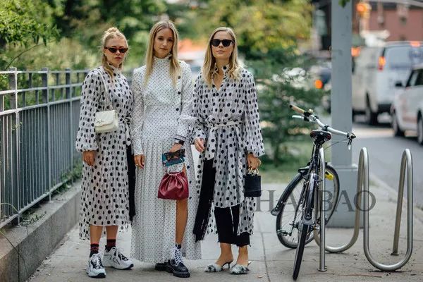 vans和匡威哪双鞋适合入手,VANS老爹鞋