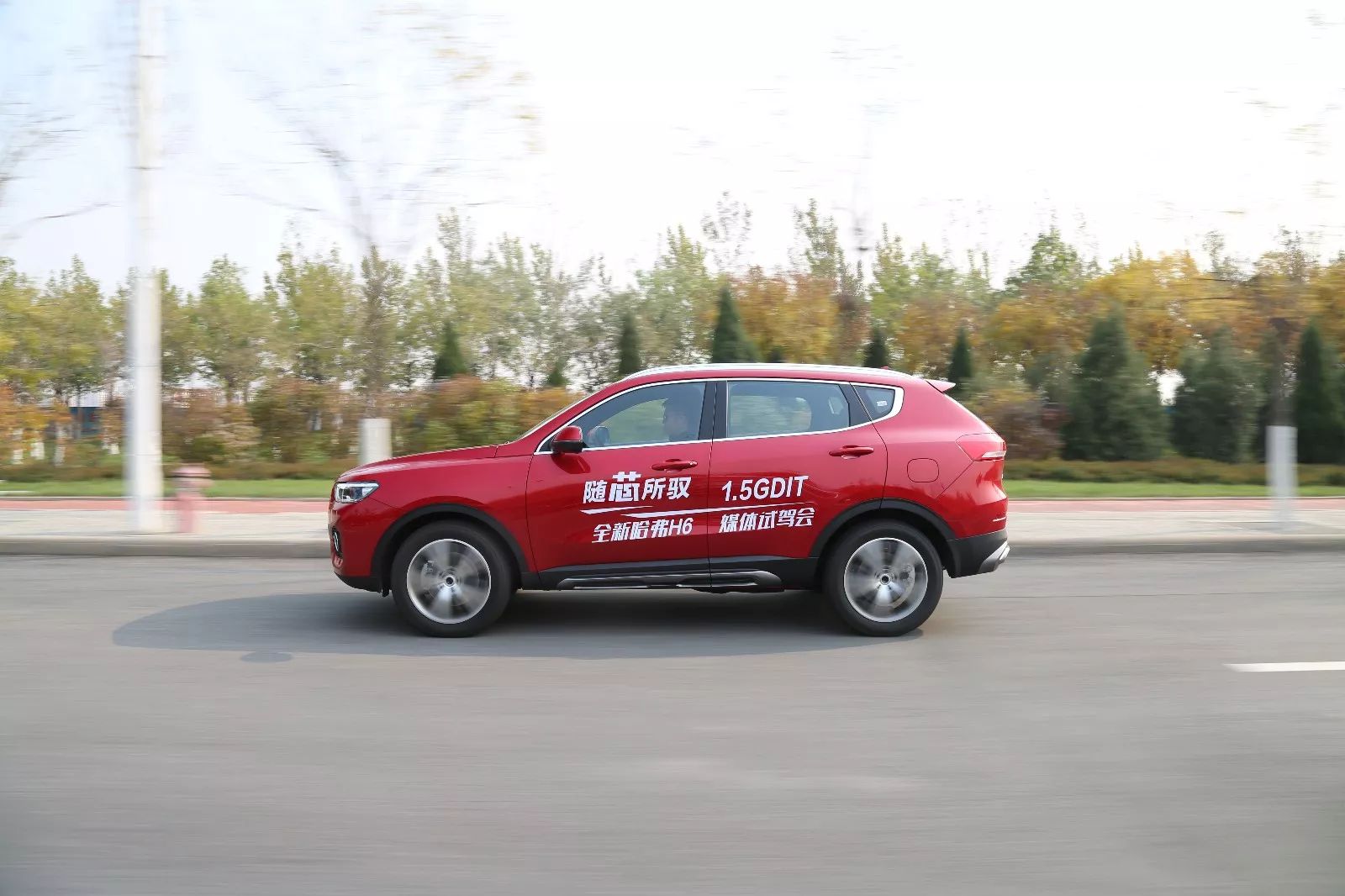 一分钟就卖了十几台车,一分钟就卖了10几部车