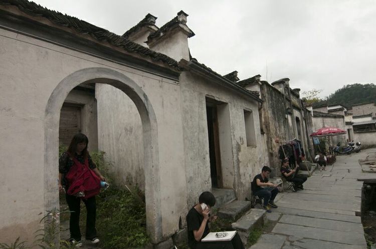 西递附近最著名的景点,西递村美丽的风景