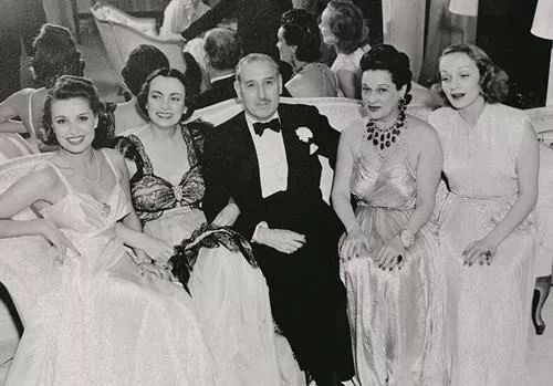 酒店控主题酒店,上海外滩和平饭店俯瞰图