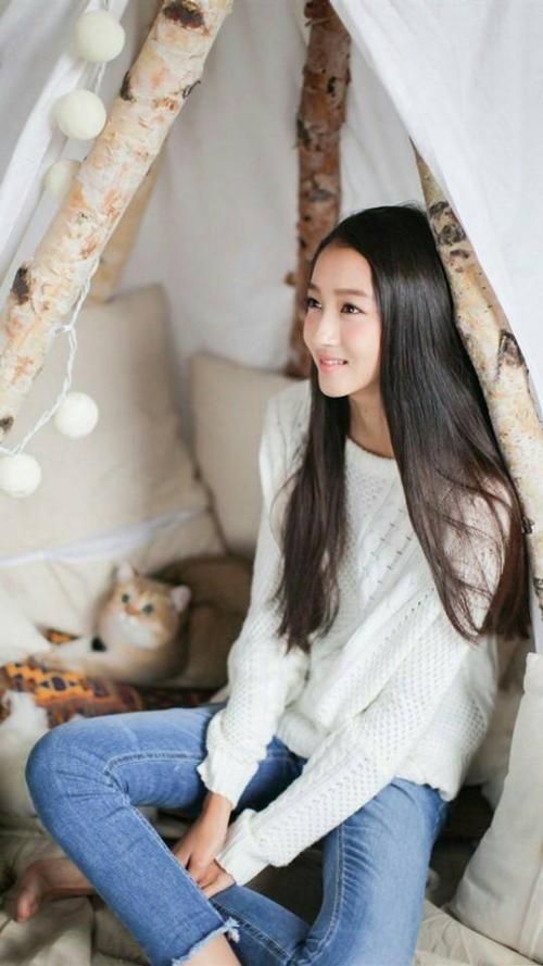 杨紫和关晓彤的真实关系,杨紫关晓彤哪个更出名