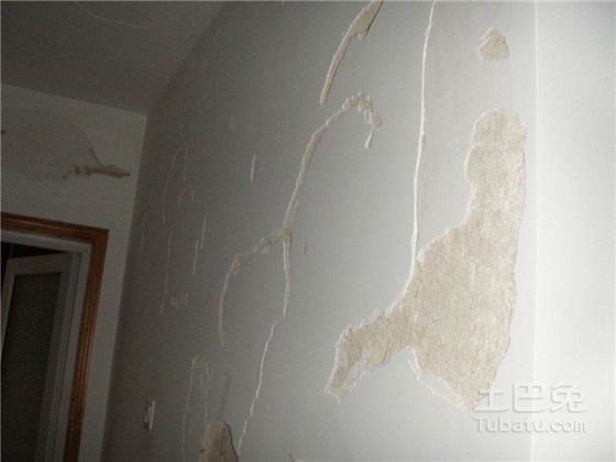 墙漆开裂脱落怎么处理,房顶漆开裂什么原因