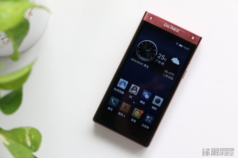 金立天鉴w909和oppoa57对比,金立天鉴w909和三星w2017哪个好