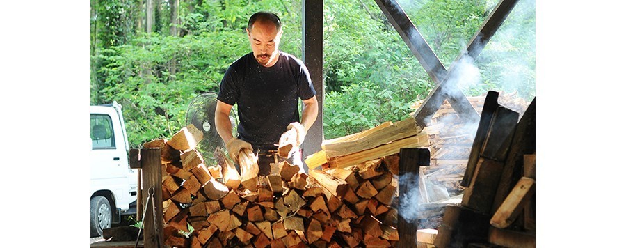 彩色玻璃大师高井啓司：“经验和情感都可以分享，但‘悟’是万万不能的。”｜日本工艺寻访之旅Vol.5