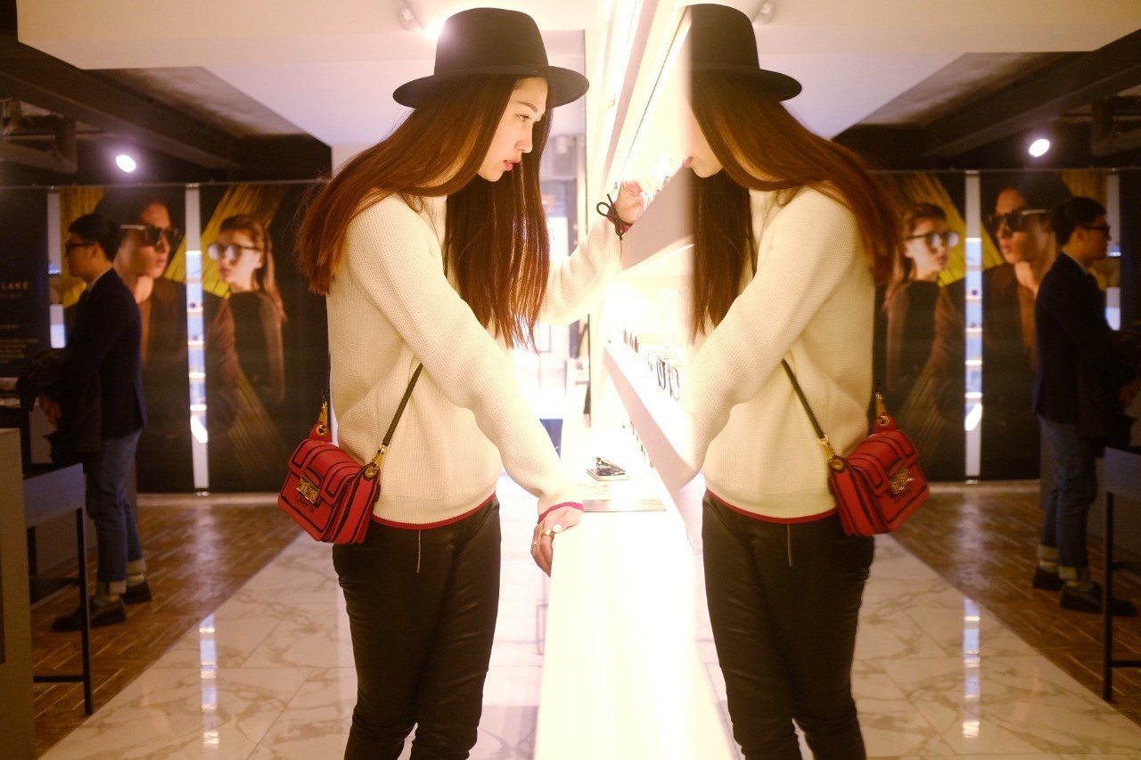 韩国街拍高清时装秀,韩国时装周街拍情侣