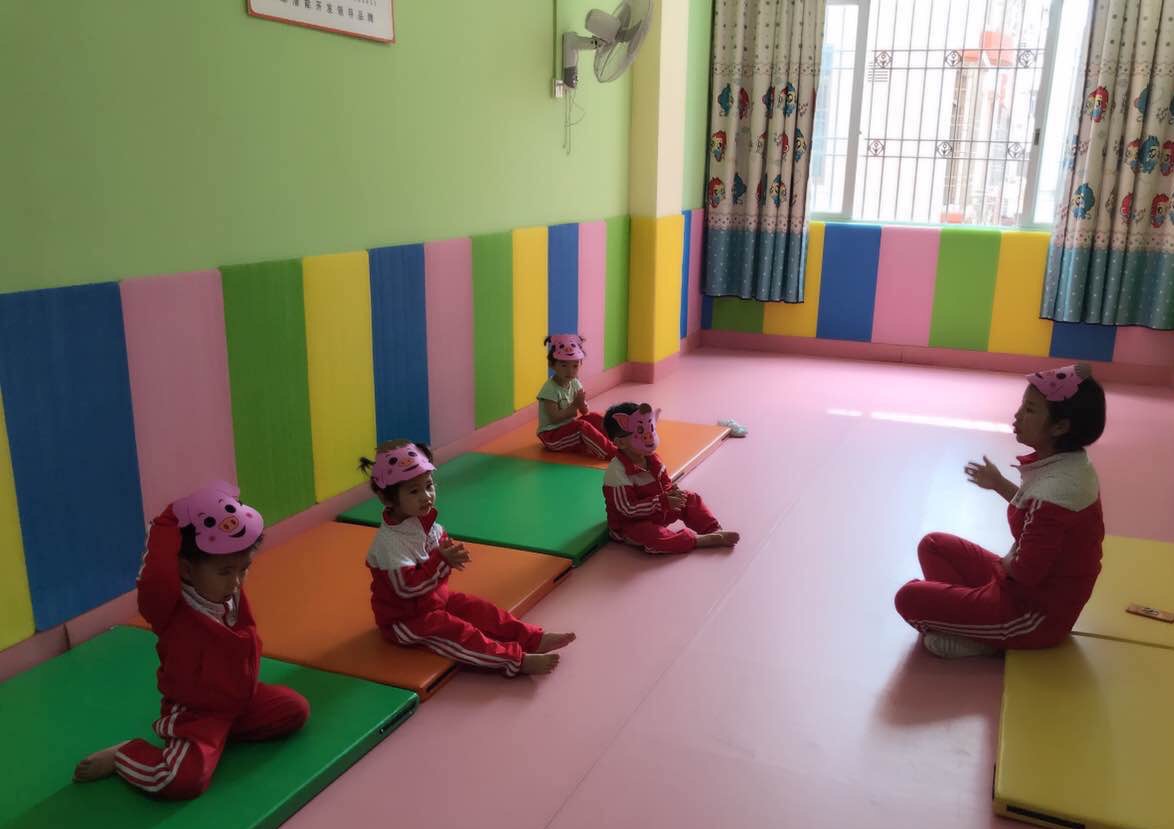 幼儿园老师对孩子的爱和教育,感谢幼儿园孩子对老师的信任