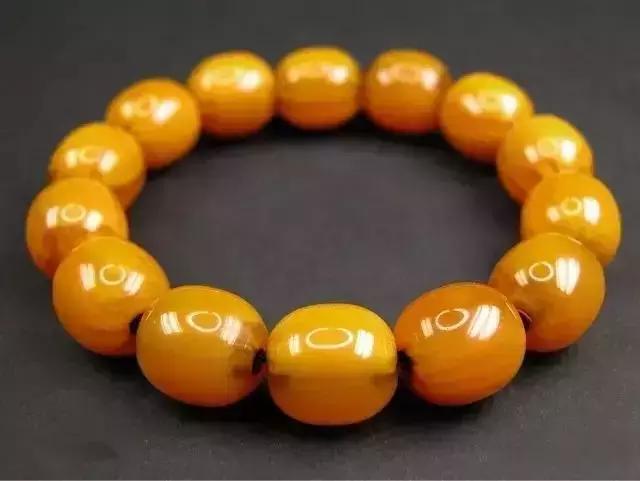 100年老蜜蜡真假鉴别,琥珀坊蜜蜡真假对比图