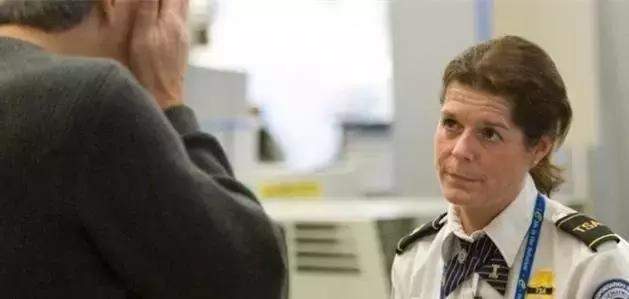 美国入境审查,白宫提出监管规则