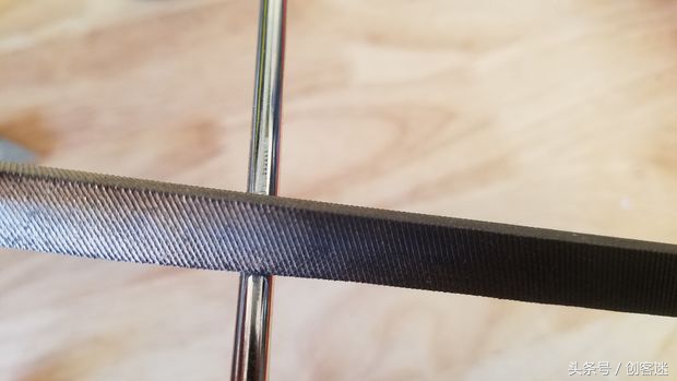 制作简易喷沙除锈机，低成本不到30元，除锈效果非常好