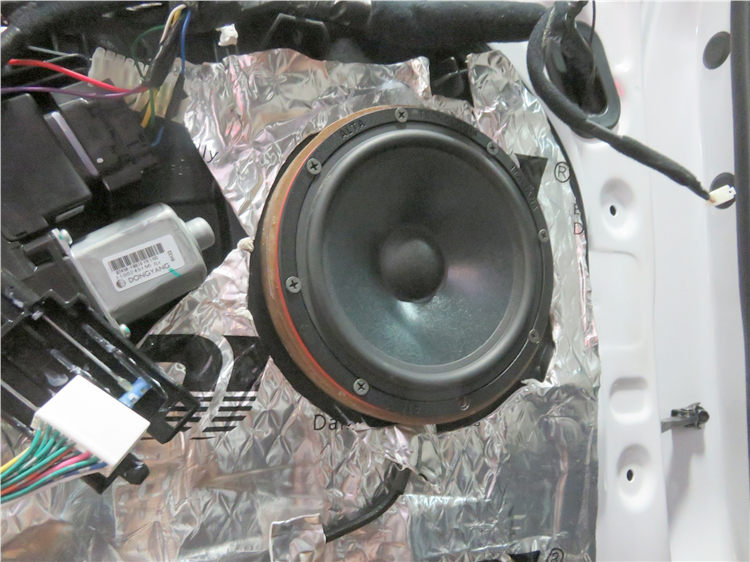 途胜改装喇叭框架,乌鲁木齐途胜音响改装