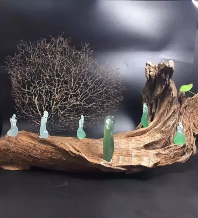 哇喔,这是翡翠吗?但又像是一幅画!只有1%的人看得懂!