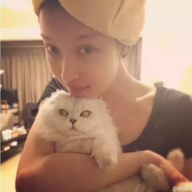 孙怡素颜被吐槽没有董子健白 (李沁的素颜和孙怡的素颜)