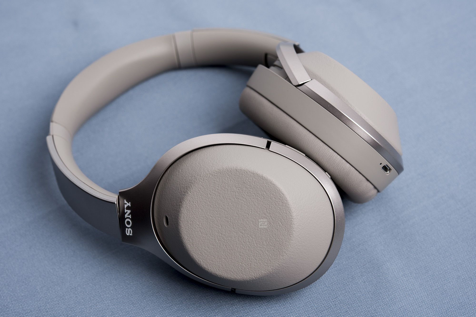 索尼耳机wh-1000xm2配对,索尼wh-1000xm5头戴式降噪测评