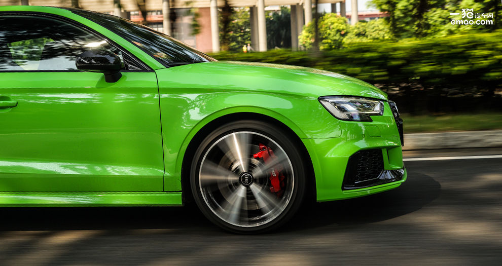 2024款奥迪rs3驾驶感受,奥迪rs3很理想的座驾整体造型协调