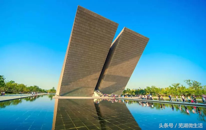 鍚堣偉榛勯簱鏅偣,鍚堣偉鏃呮父鏅偣