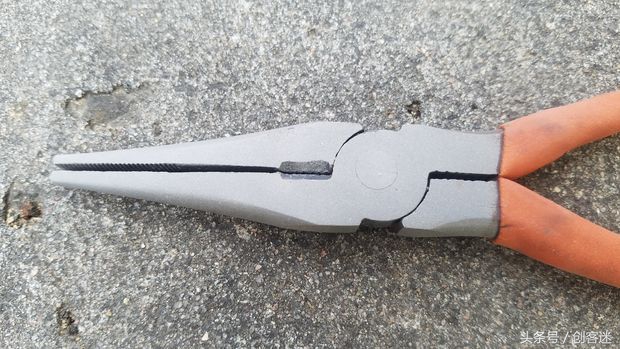 制作简易喷沙除锈机，低成本不到30元，除锈效果非常好