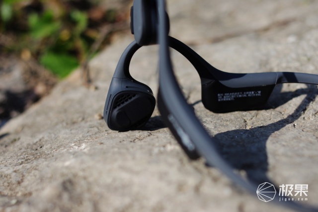 不用戴进耳朵的耳机传音好吗,不用戴耳朵的蓝牙耳机