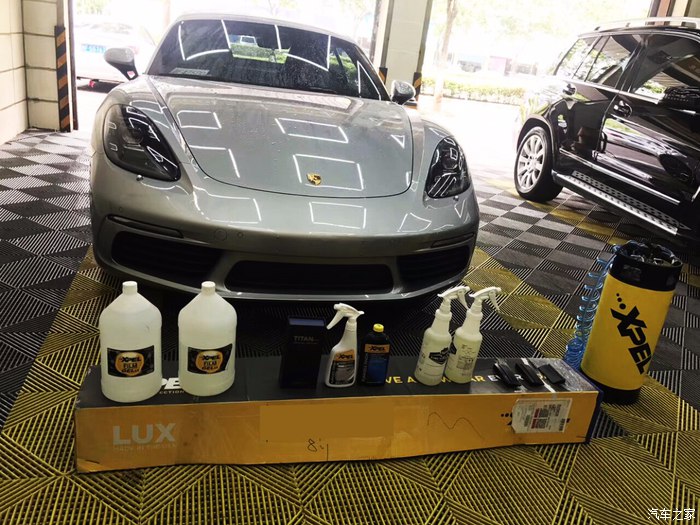 地下车库偷保时捷是哪个电影,718caymangts银色