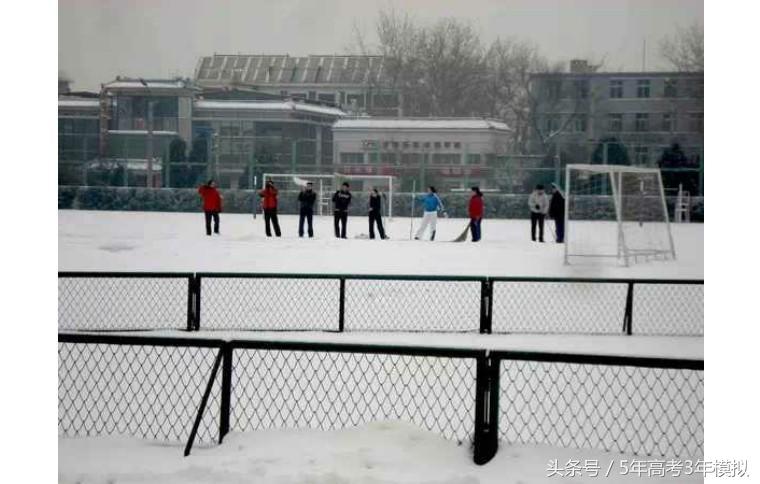 探访北京四中，一所做“教育”而非“教学”的金牌高中