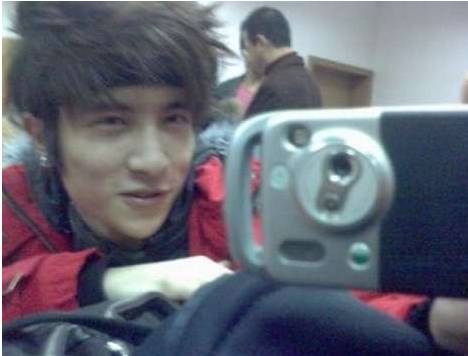 吴亦凡鲶鱼刘海、热巴葬爱公主妆容……明星非主流可怕不？