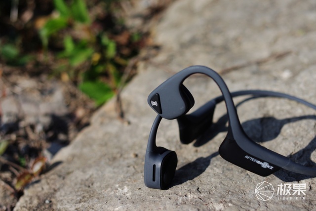 不用戴进耳朵的耳机传音好吗,不用戴耳朵的蓝牙耳机
