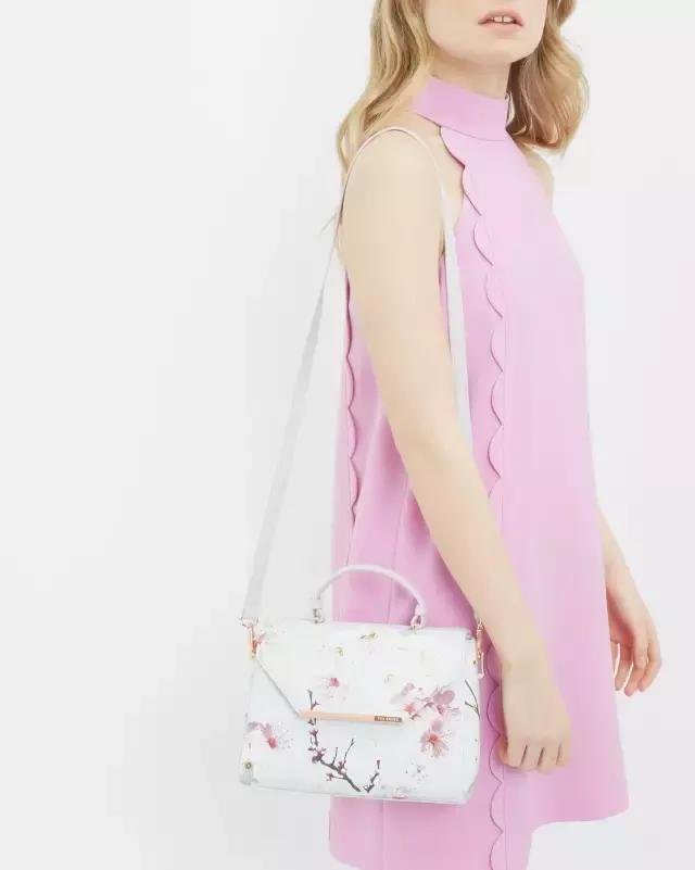 这些包包不仅经典耐看还保值,这些包包不贵却比大牌还好看