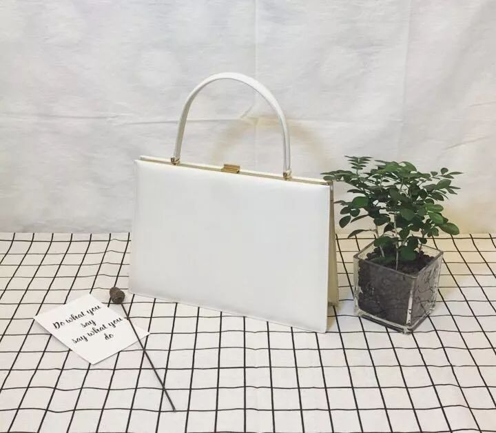 月薪5000的我是怎么存钱买房的,月入多少穿得起celine